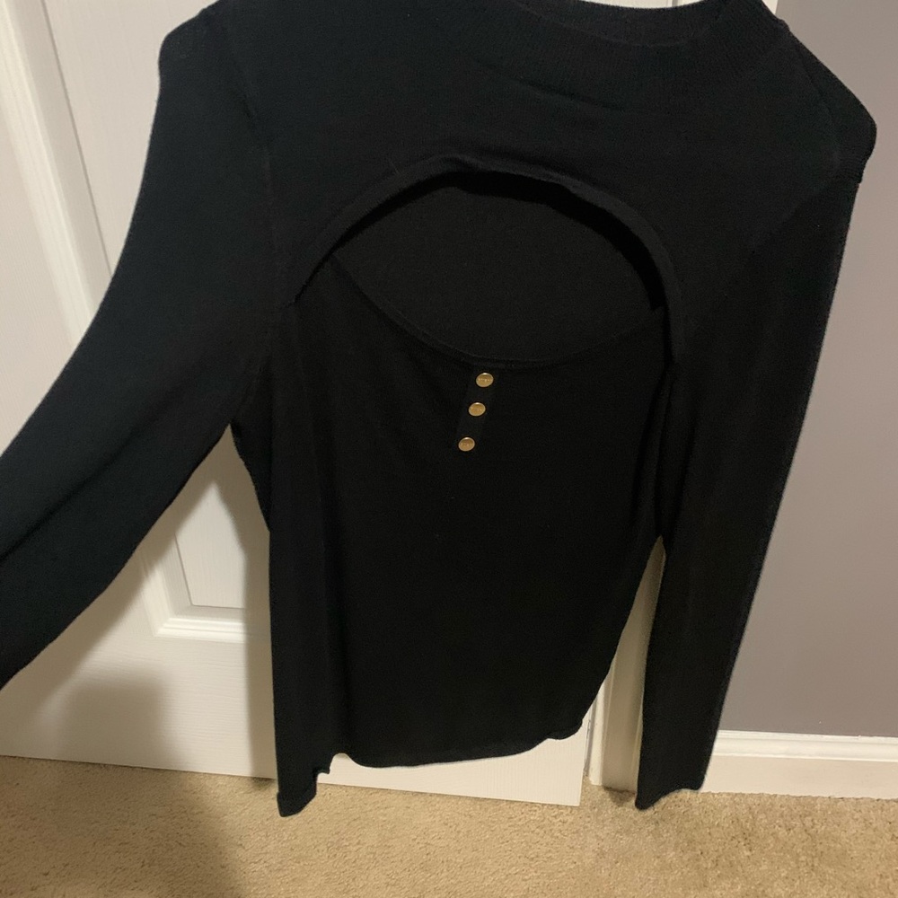 Black guess sweater